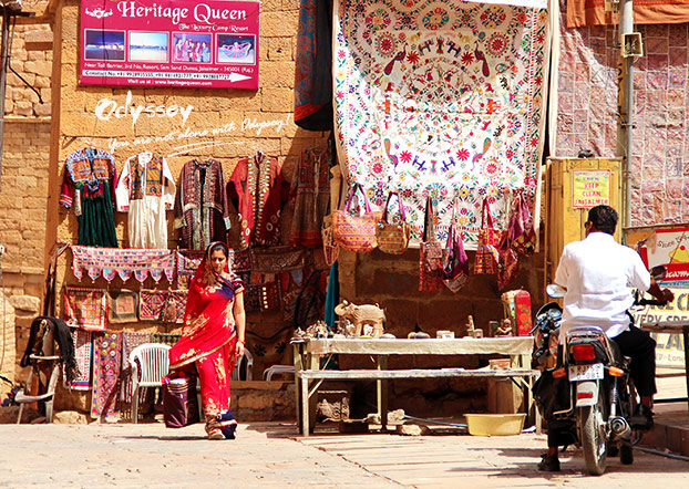 Ladies in Sarees constitute a floating scene