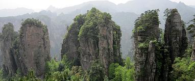 China's Zhangjiajie Has 4 Breathtaking Glass-bottomed Bridges Waiting for Daredevils