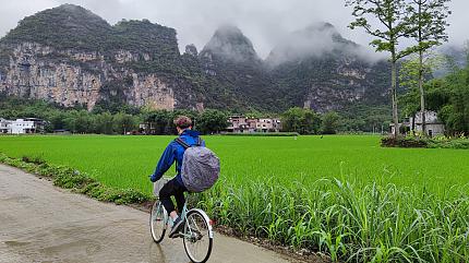 Cycling Tour in Mingshi Scenic Area, Daxin