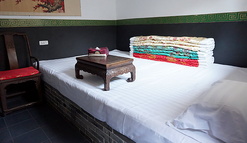 Kang-style bed in a courtyard hotel of Pingyao