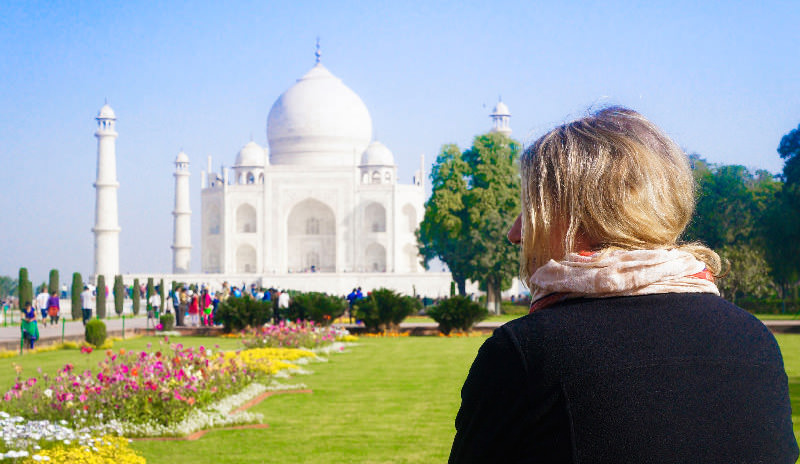 A female visitor in Taj Mahal