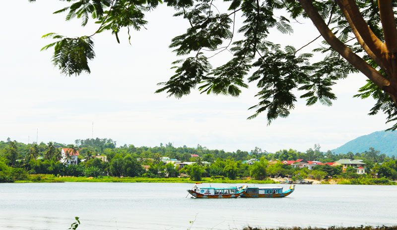 Un bateau sur la Baie d'Halong