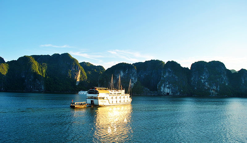 Halong Bay cruise