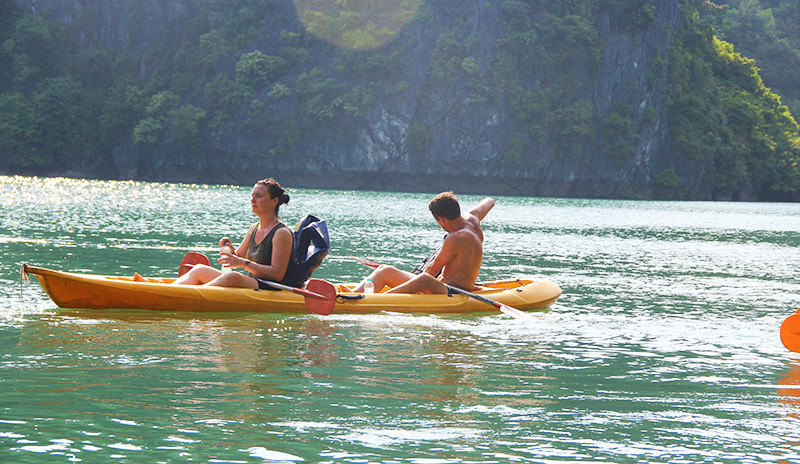 Halong Bay kayaking
