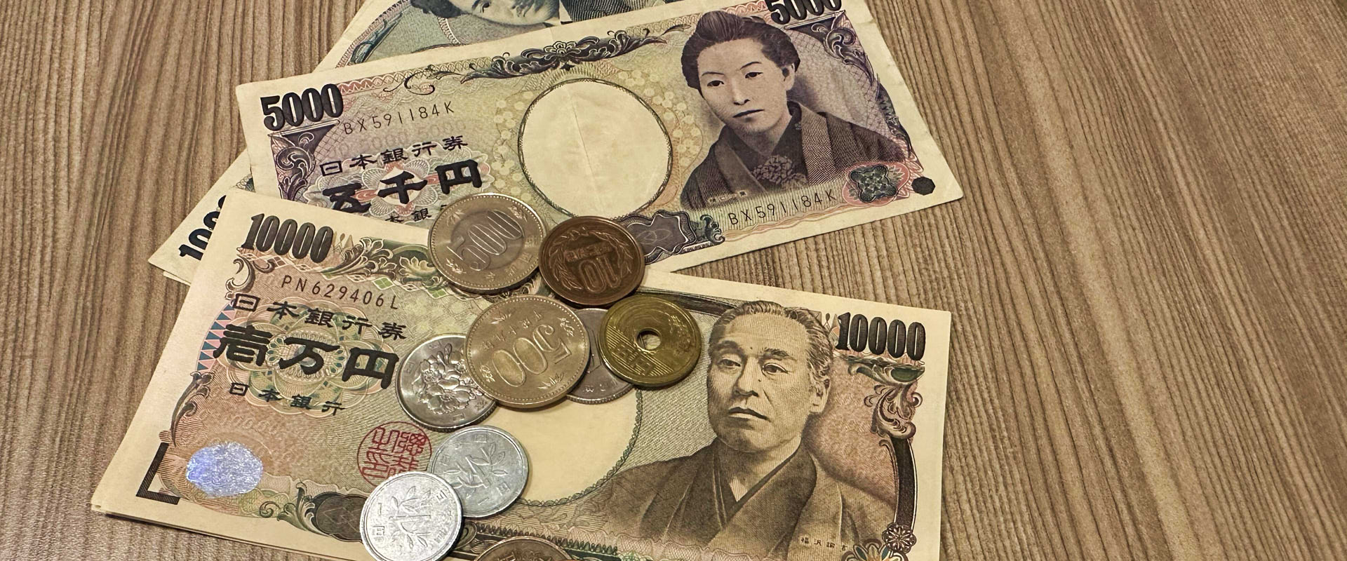 Japanese Yen: Guide to Currency Exchange, Payment Methods
