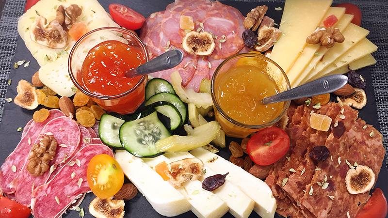 Ham and Cheese, Spain