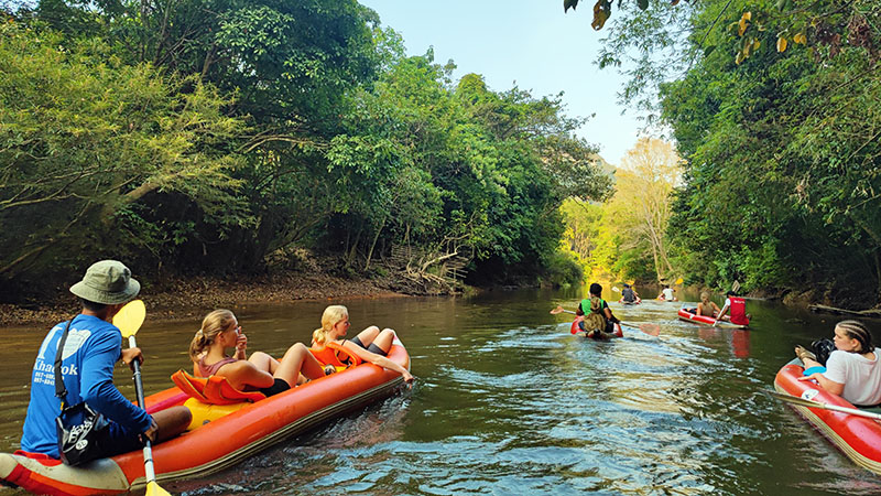 Boat Tour on the Khao Sok River