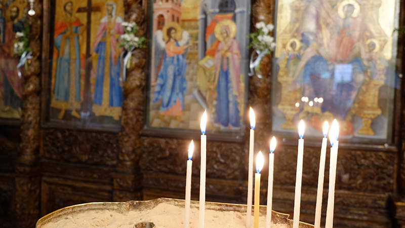 Candles in the Synagogue