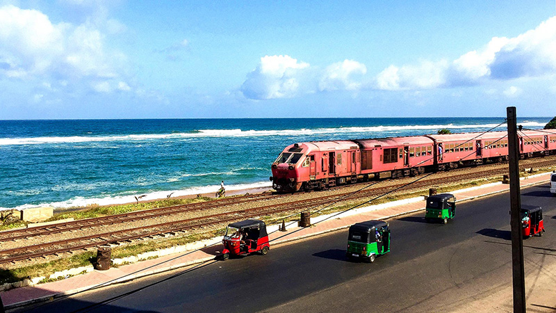 Colombo Seaside Train, Sri Lanka