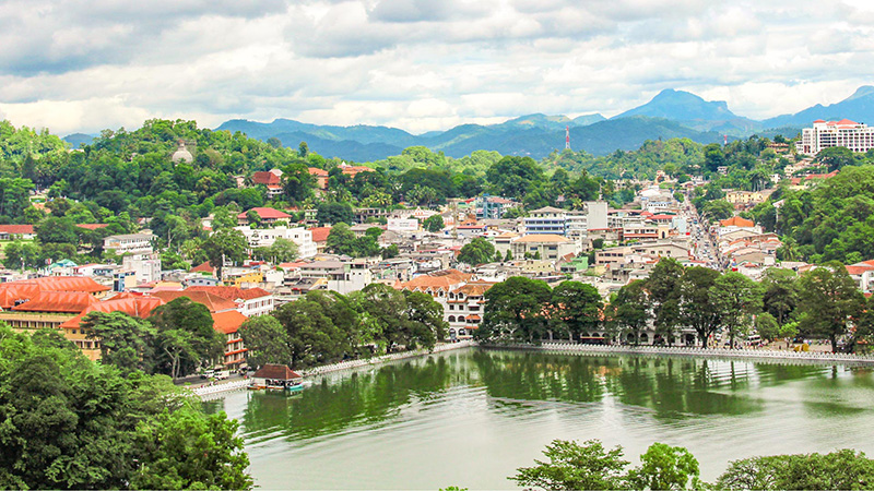 Kandy Lake