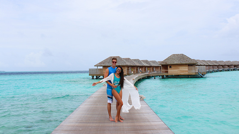 Couple traveling, Maldives