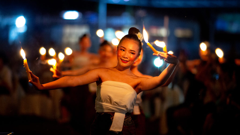 Traditional Dance for Loy Krathong