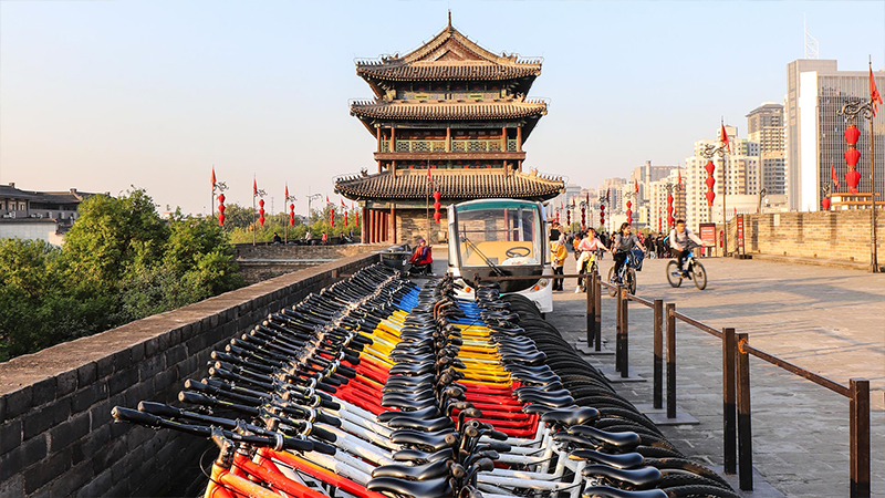 Ride On the Ancient City Wall of Xi'an