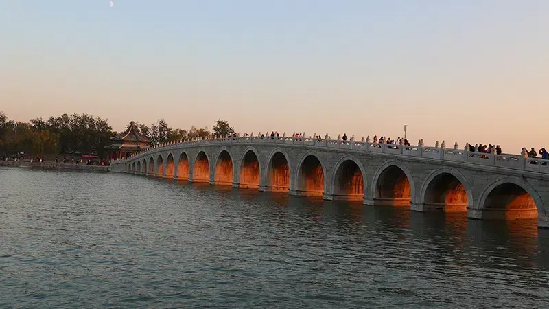 Seventeen-Arch Bridge