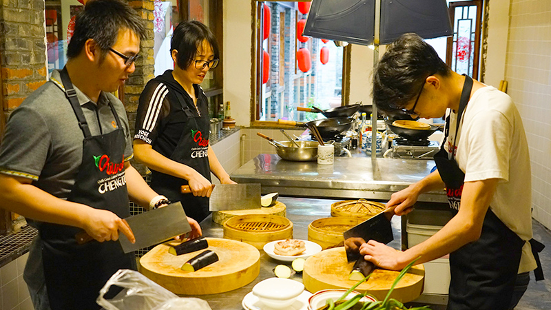 Learn to cook Sichuan dishes