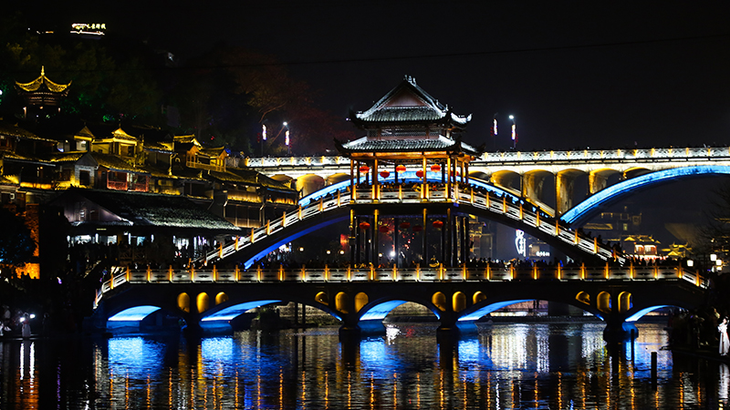 Night view of Fenghuang Ancient Town
