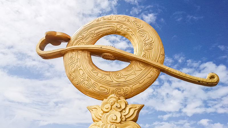 Decoration on elephant statue on Golden Summit