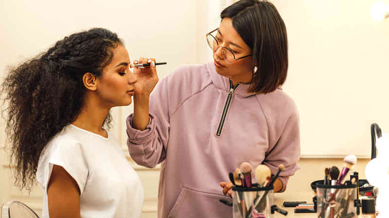 K-pop Makeup Class
