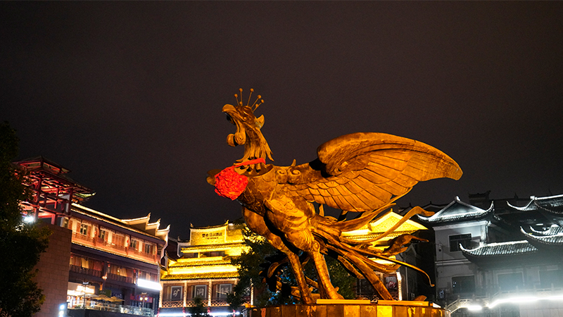 The Phoenix statue in Fenghuang Ancient Town