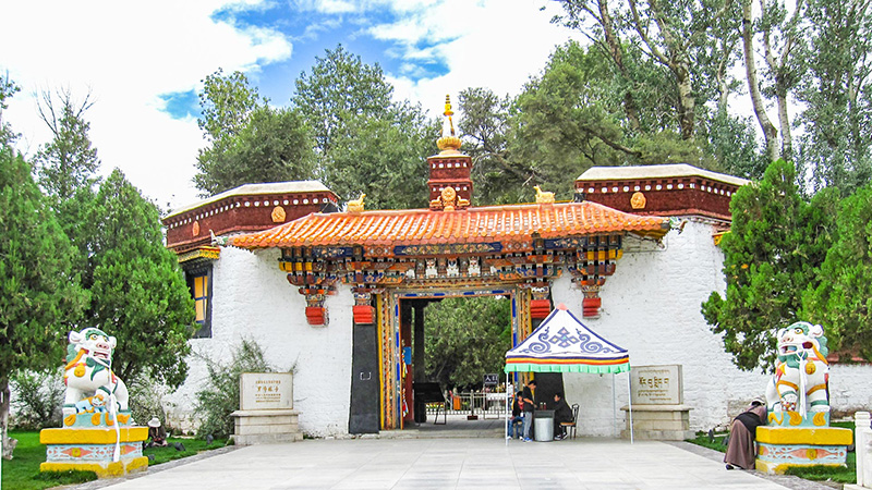 Norbulingka, a Tibetan-style Garden