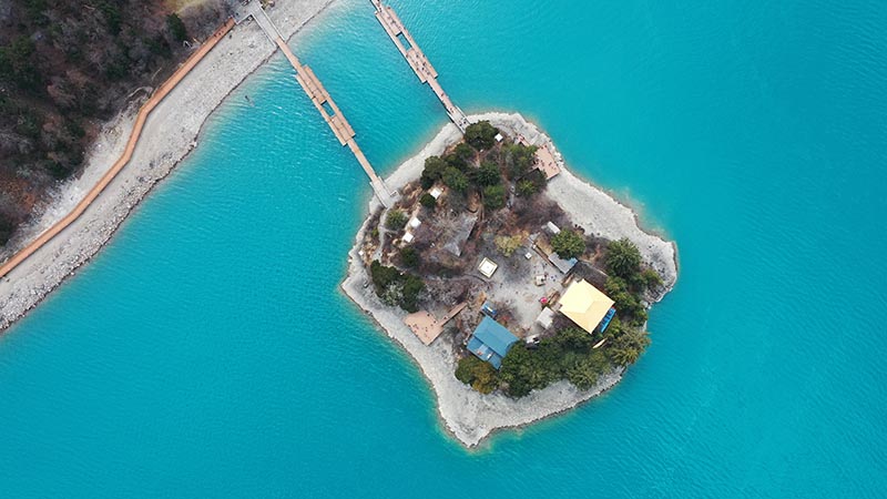 Yamdrok Lake in Tibet