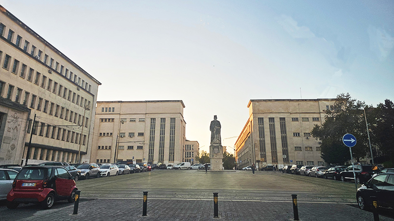 Dom Dinis Square in the heart of Coimbra