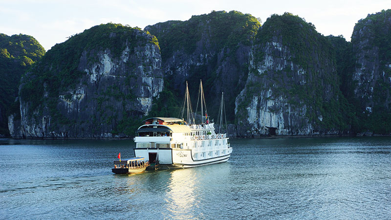 Halong Bay Cruise, Vietnam