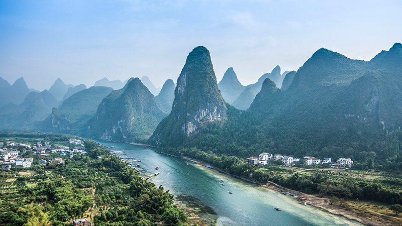 Beautiful Li River in Yangshuo, Guilin