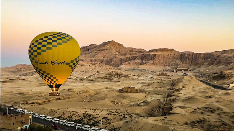 Sunrise Hot Air Balloon Ride in Luxor