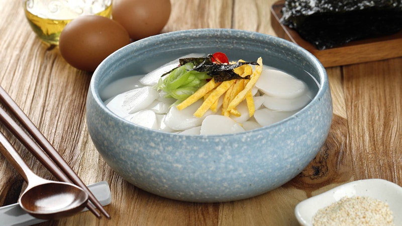 Tteokguk, Korean Rice Cake Soup for Seollal New Year