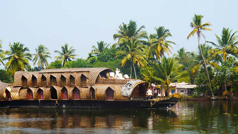 Backwater Houseboat in Alleppey