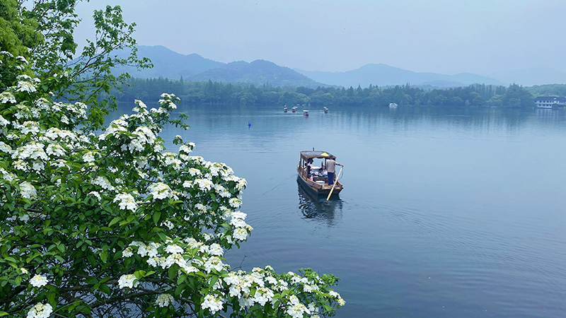 Take a boat on West Lake
