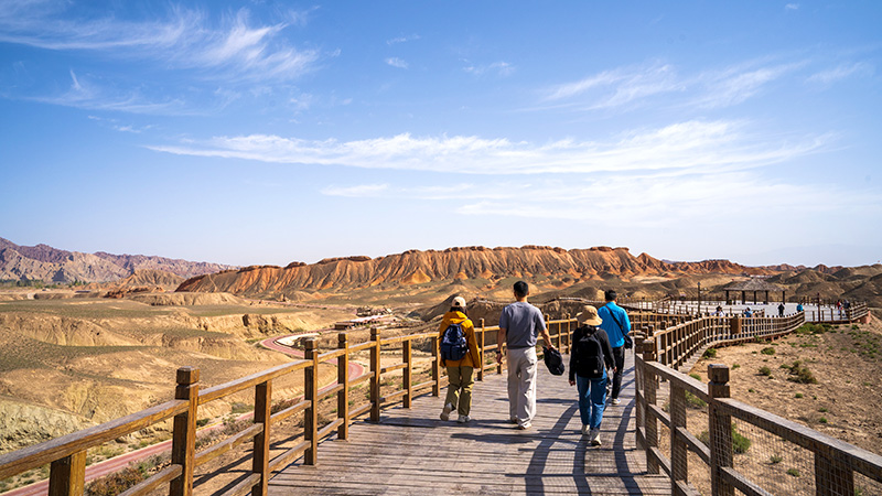 Hike in Zhangye Danxia Geopark