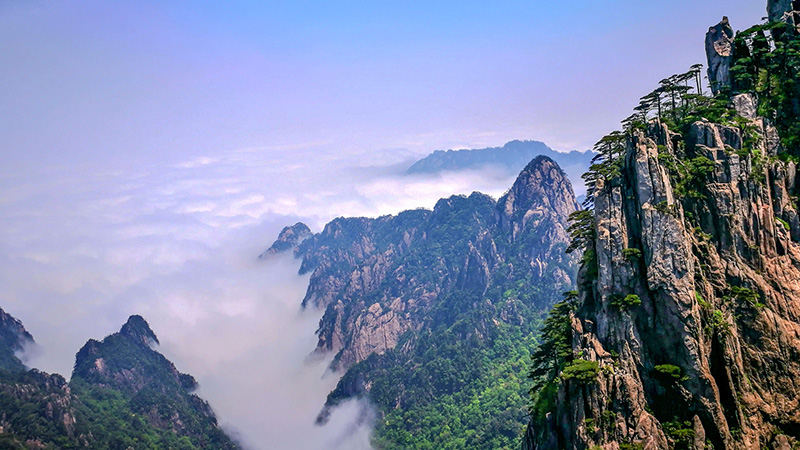 Mount Huang with a sea of clouds