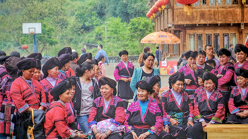 Ethnic people in Guilin gather for festivals