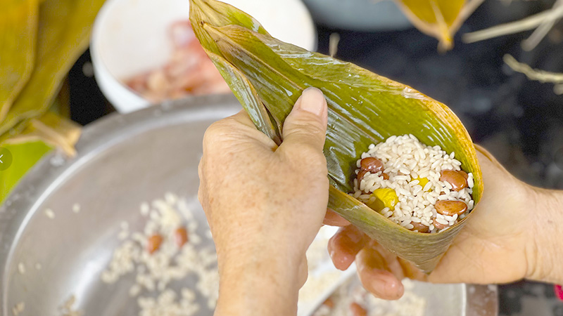 Make Zongzi at home for the Spring Festival