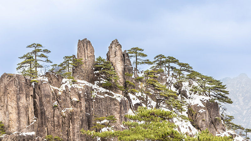 Towering peaks of Mount Huangshan