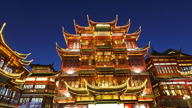 Shanghai Yu Garden at night