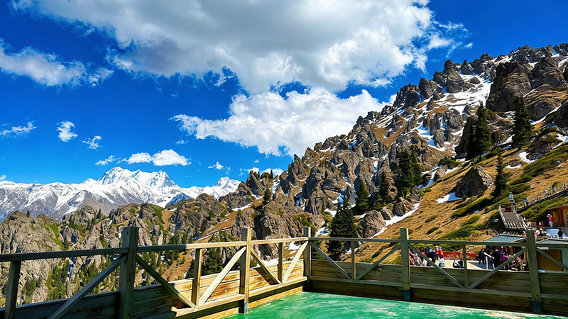 Scenery of Tianshan Mountain