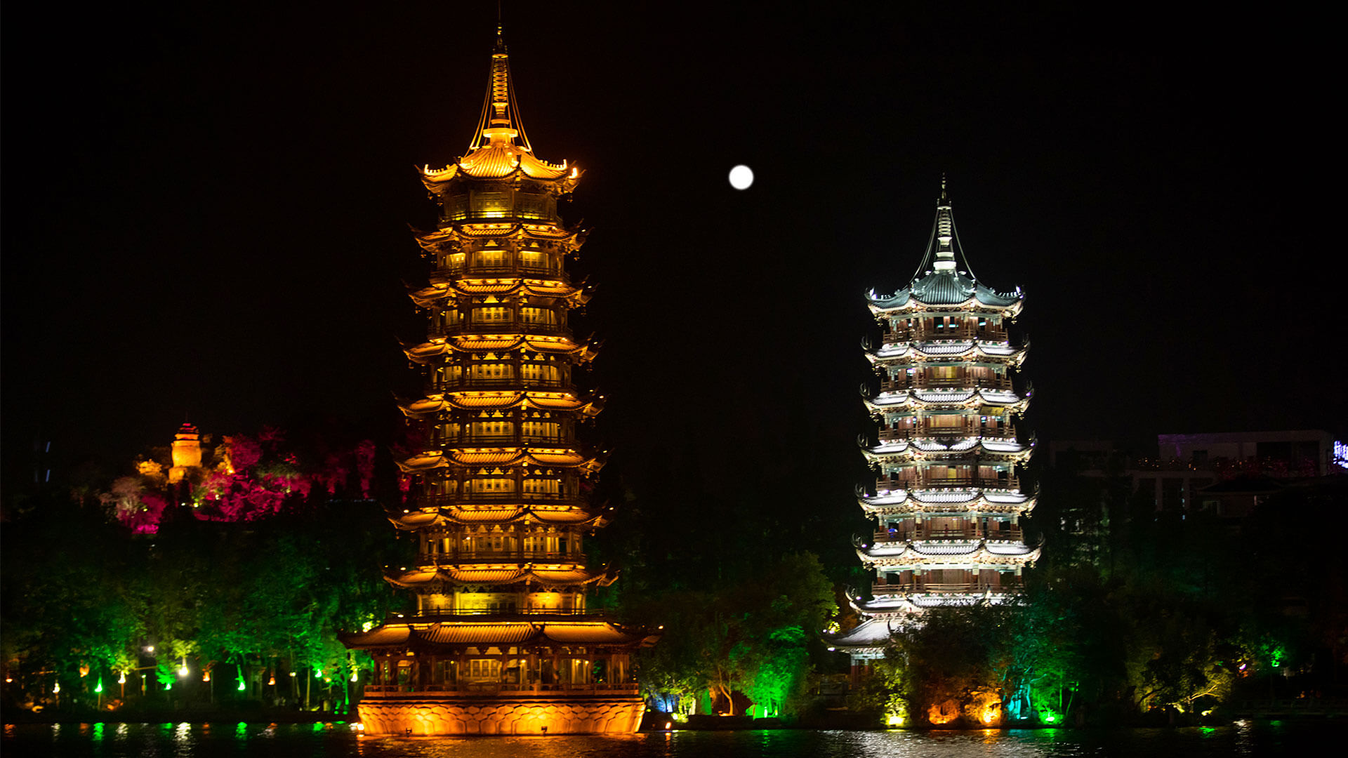 Torres Gemelas Sol y Luna de Guilin