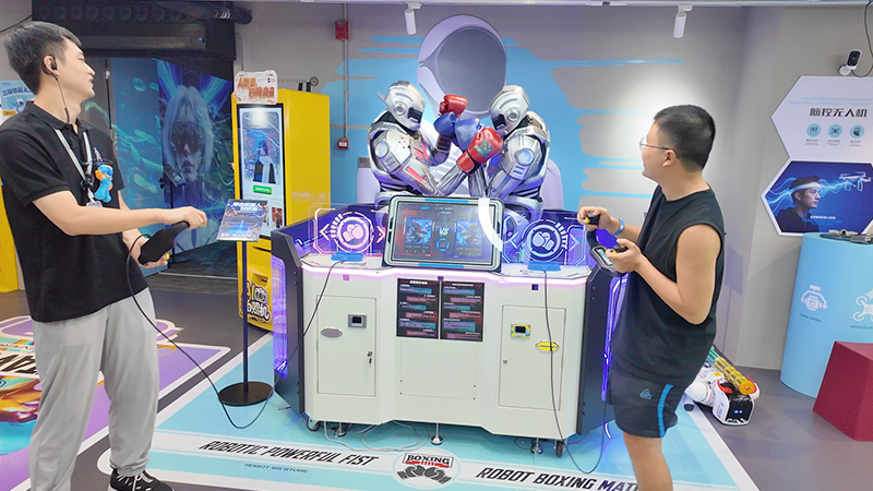 Take part in robot boxing game at the 6S Store, Shenzhen