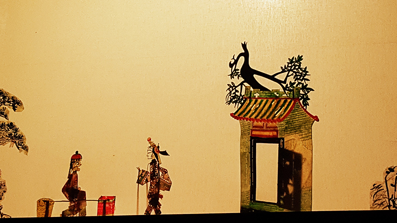 Enjoy a shadow puppet show in Xi'an