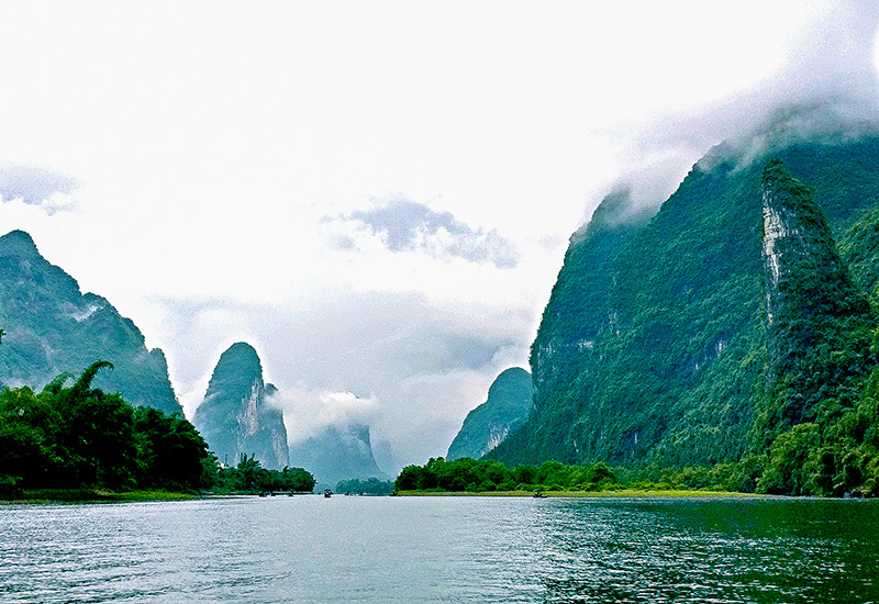Li River and karst mountains in Guilin