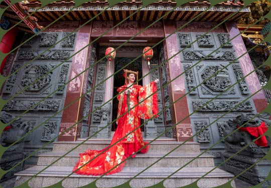 TRADITIONAL CHINESE BUILDING