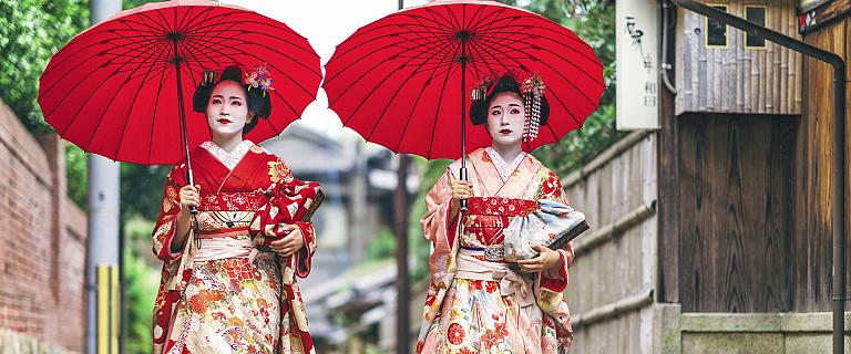 Japanese Geisha and Maiko