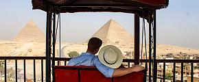 Honeymoon in Egypt: Couples Enjoying the View of Giza