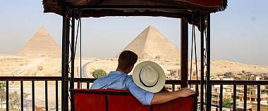 Honeymoon in Egypt: Couples Enjoying the View of Giza