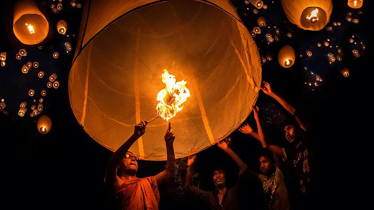 Yi Peng Lantern Festival
