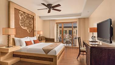 Crimson Resort and Spa Mactan