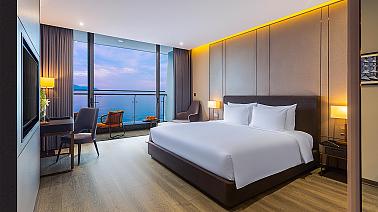 Le Sands Oceanfront Danang Beach